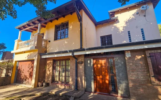 Casa en venta Colonia Caroya