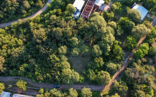 Lote en venta en Barrio Colinas – La Granja con anteproyecto incluido